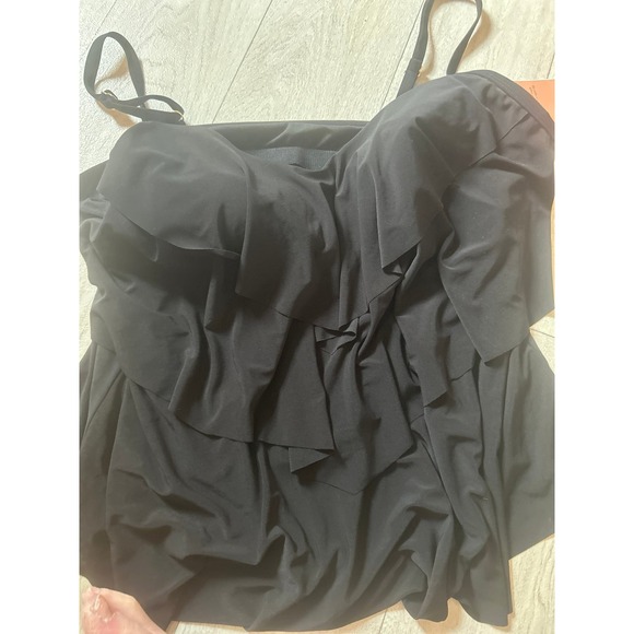 Shade and shore‎ ladies swimsuit - Picture 1 of 7